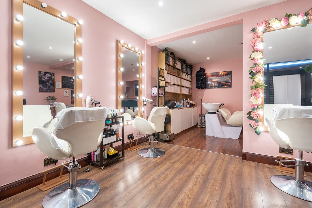 Urban Chic Salon